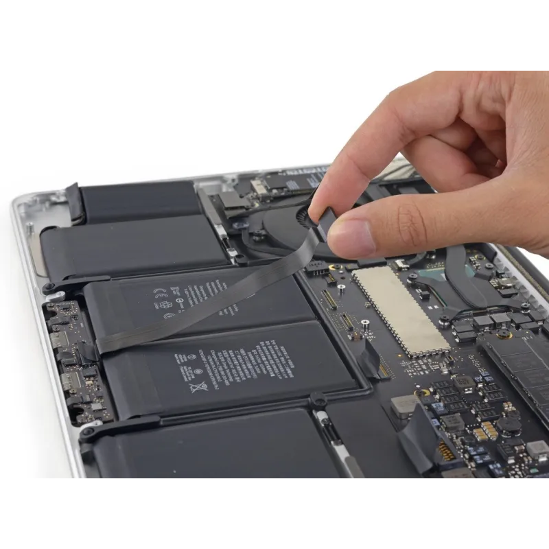 Forfait remplacement de la nappe du trackpad MacBook Pro 13\" A1502 2015 Forfait remplacement de la nappe du trackpad MacBook Pro 13\" A1502 2015