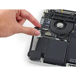Réparation haut-parleur droit Apple MacBook Pro Retina 13 pouces A1502