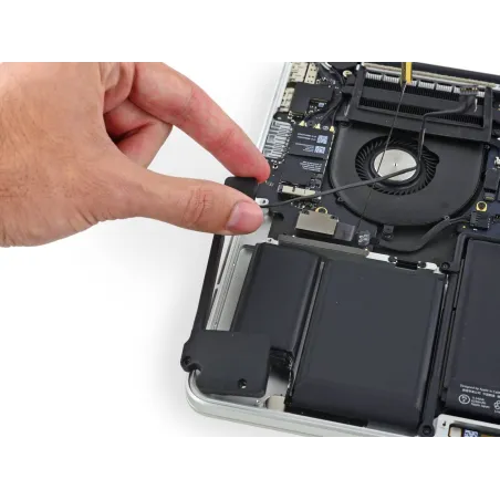 Réparation haut-parleur droit Apple MacBook Pro Retina 13 pouces A1502