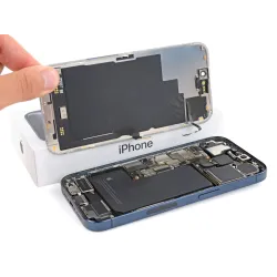 Remplacement Ecran cassé Apple iPhone 15 Pro Max sur Paris - MACINFO
