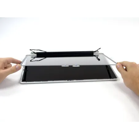 Réparation remplacement Vitre MacBook Pro 17\" Apple