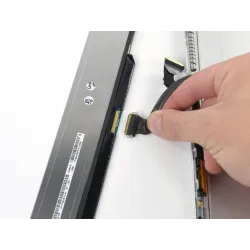 Réparation Nappe LCD Macbook Pro 17\"