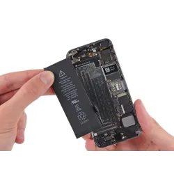 Remplacement Batterie iPhone SE