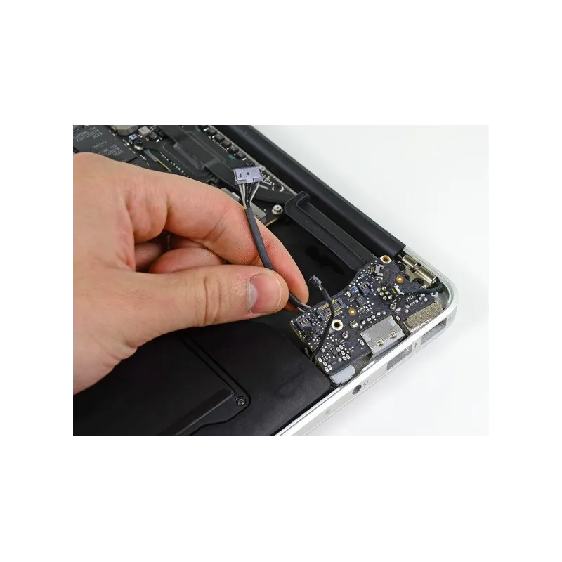 Réparation de la Carte MagSafe MacBook Air 13\" Réparation de la Carte MagSafe MacBook Air 13\"