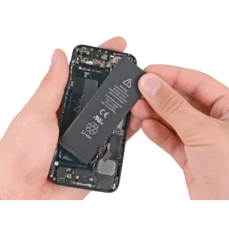 Remplacement Batterie iPhone 5 en express sur Paris