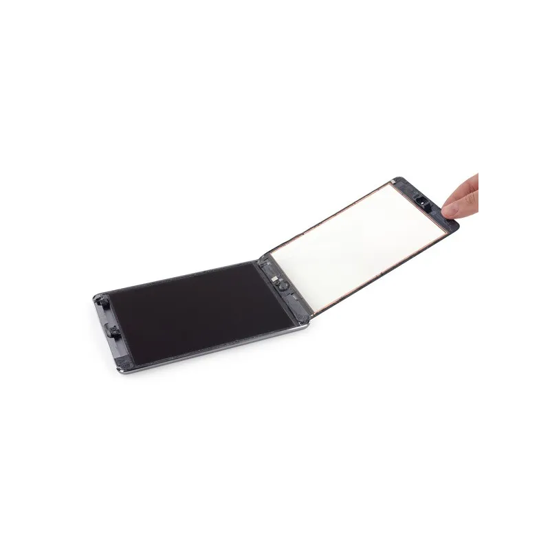 Réparation remplacement Vitre cassé iPad Mini 2 en magasin sur Paris Réparation remplacement Vitre cassé iPad Mini 2 en magasin sur Paris