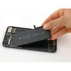 Réparation remplacement de la batterie iPhone 7 Plus
