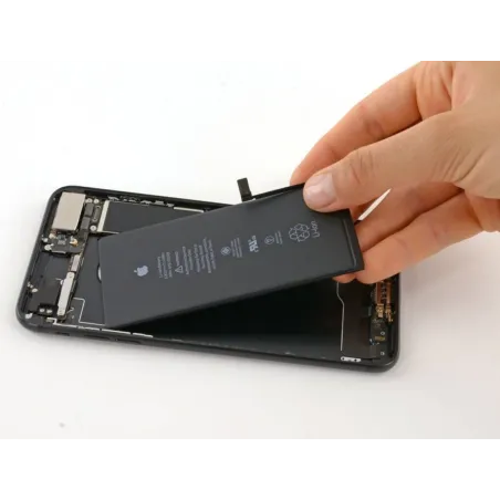 Réparation remplacement de la batterie iPhone 7 Plus