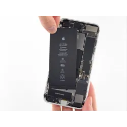 Réparation remplacement de la batterie iPhone 8 Plus