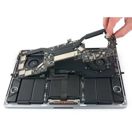 Forfait réparation carte mère MacBook Pro 13\" A1706 A1708
